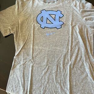 UNC Men’s nike classic tee